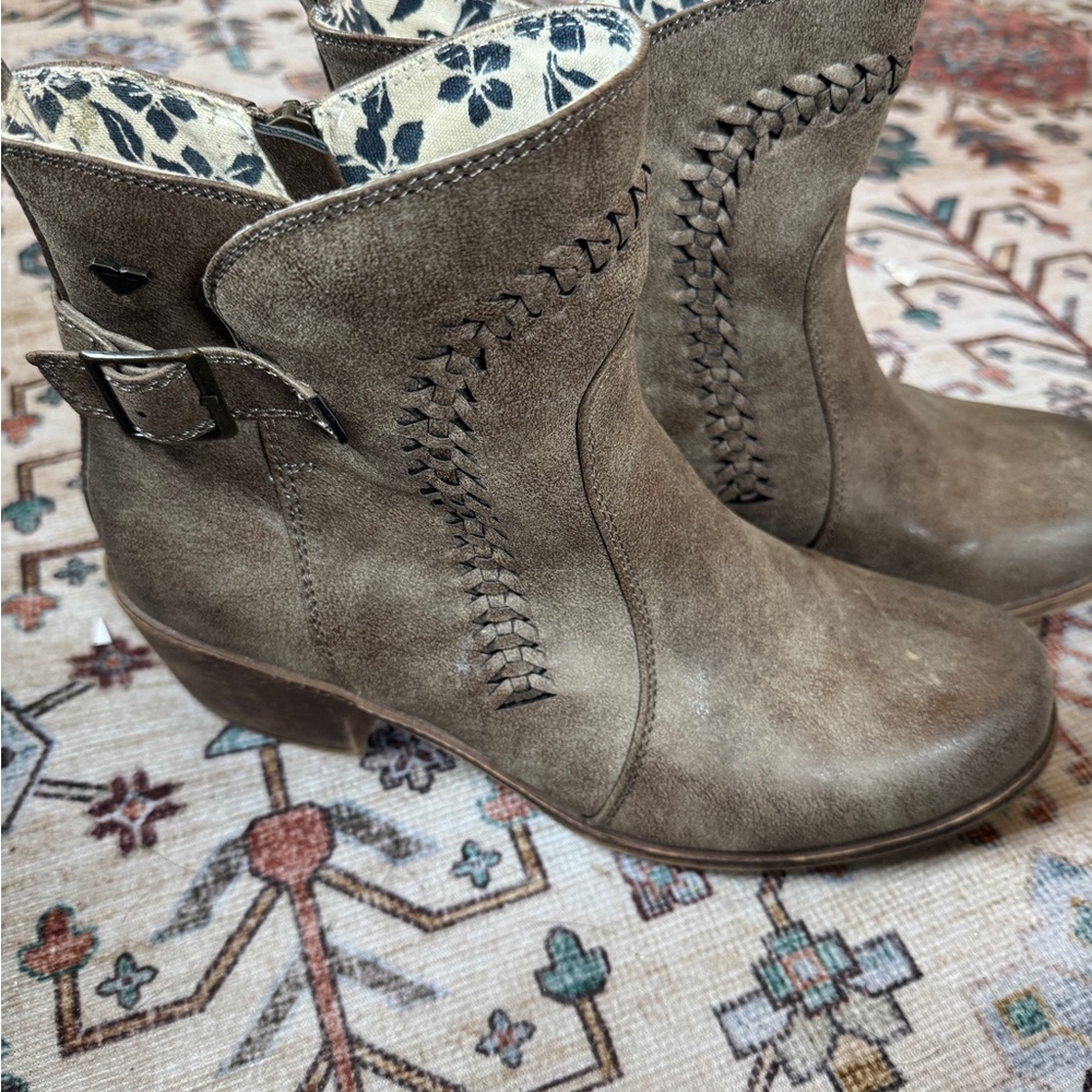 Women's Taupe Ankle Boots